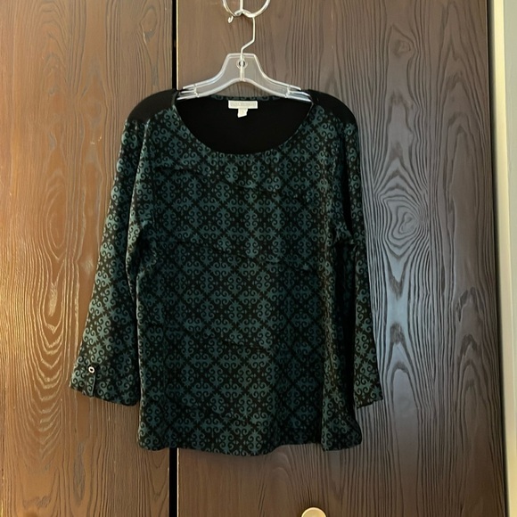 Dana Buchman black and forest green patterned top. Size Large. - Picture 1 of 9